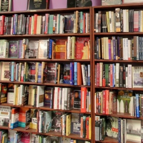 The Forgotten Pleasure of Bookstore Browsing
